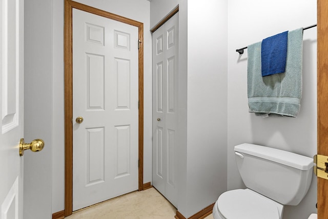 1587 Liberty St, Shakopee, MN 55379 - bathroom with a closet