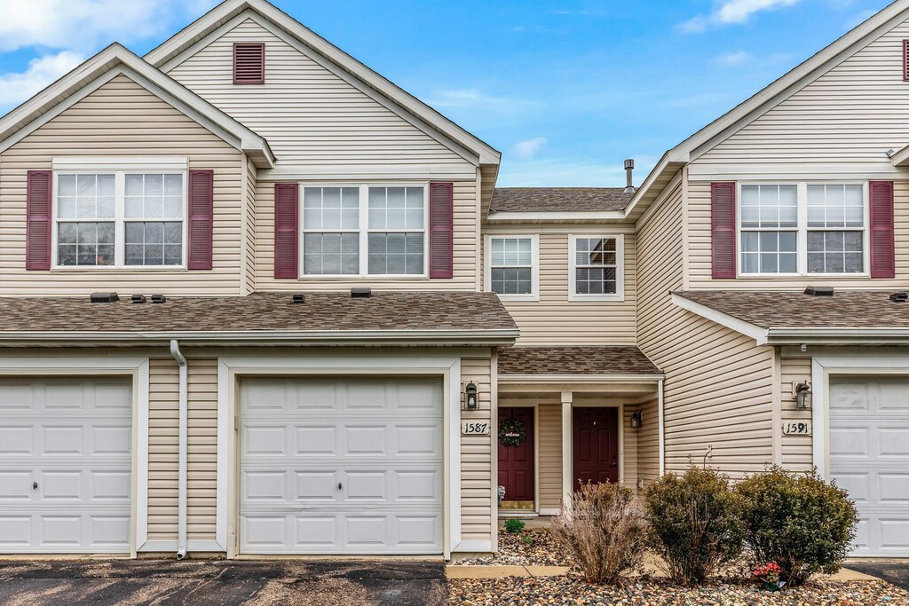 1587 Liberty St, Shakopee, MN 55379 - photo 1