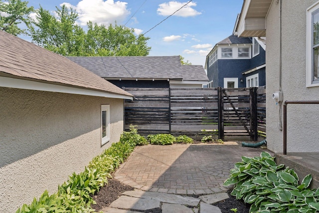 720 40th St, Minneapolis, MN 55409 - view of patio / terrace featuring a gate