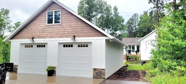 9029 Crown Hill Ct, Brainerd, MN 56401 - view of detached garage