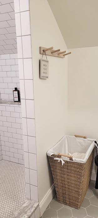 9029 Crown Hill Ct, Brainerd, MN 56401 - full bath with a tile shower and tile patterned flooring