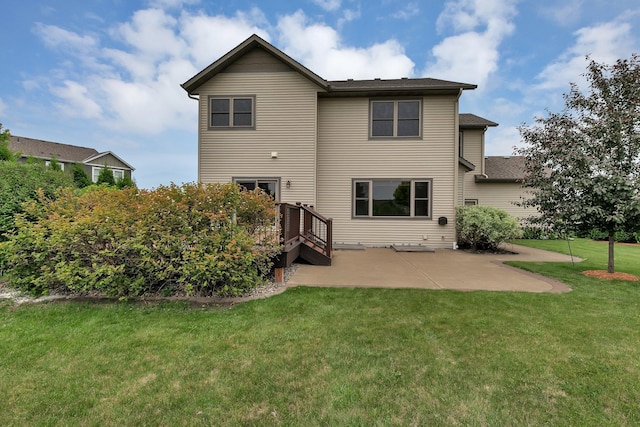 1504 20th Ave S, Sartell, MN 56377 - back of property with a patio and a yard