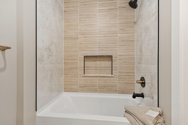 2706 Lakeview Ct, Little Canada, MN 55117 - full bath featuring shower / tub combination