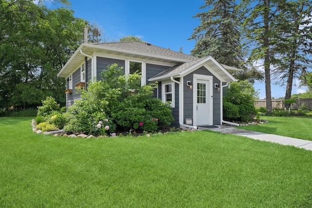 3178 253rd Ave NW, Isanti, MN 55040 - bungalow-style house featuring a shingled roof