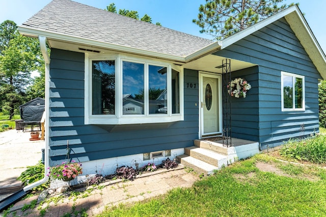 707 Marshall Ave, Henning, MN 56551 - bungalow-style home with a shingled roof