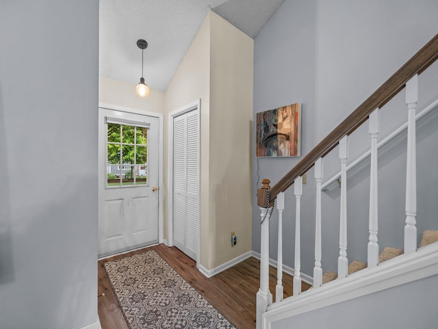 597 Mission Hills Way W, Chanhassen, MN 55317 - photo 2