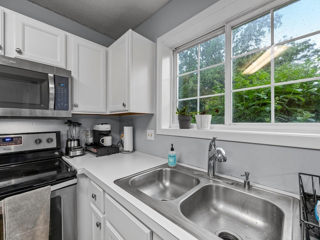 597 Mission Hills Way W, Chanhassen, MN 55317 - photo 10