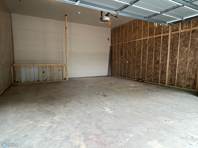 1109 University Dr S, Fargo, ND 58103 - garage featuring a garage door opener