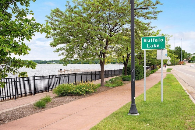 711 9th St NW, Buffalo, MN 55313 - view of home's community featuring a water view