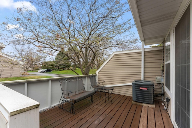 2060 Shenandoah Ct Unit F, Plymouth, MN 55447 - view of wooden deck