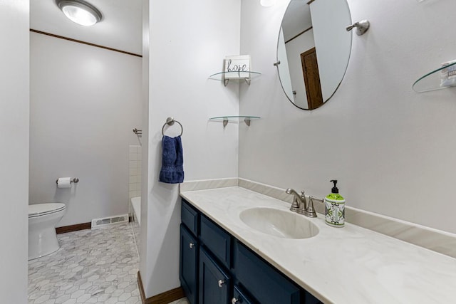 2115 3rd Ave NE, Owatonna, MN 55060 - bathroom featuring vanity and a tub