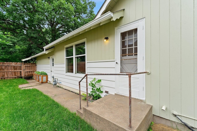 715 Forest Dale Rd, New Brighton, MN 55112 - doorway to property
