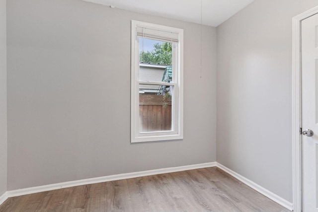 59 Winnipeg Ave, Saint Paul, MN 55117 - unfurnished room featuring wood finished floors and baseboards
