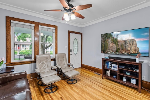 242 Winona St W, West Saint Paul, MN 55118 - sitting room with light wood-style flooring and a ceiling fan