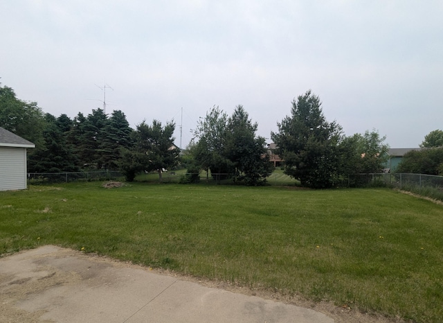 204 6th St W, Carlos, MN 56319 - view of yard