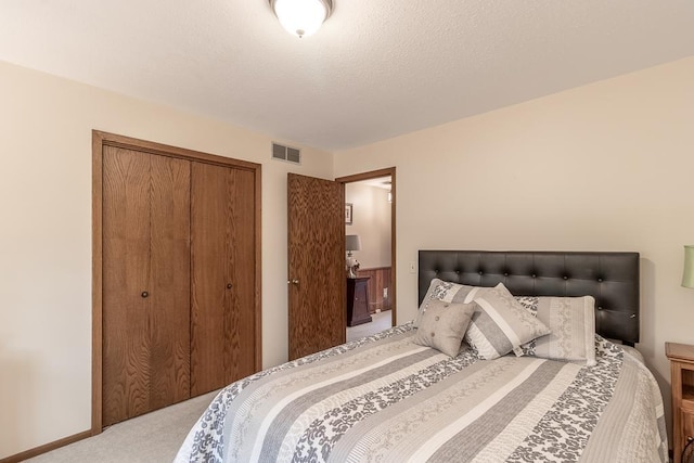20206 Monks Ave, Mankato, MN 56001 - bedroom with light colored carpet and a closet