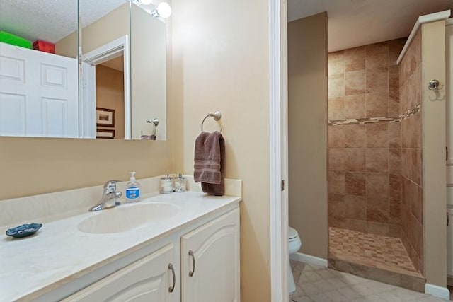35 Nathan Ln N Unit 104, Plymouth, MN 55441 - full bath with vanity and tiled shower