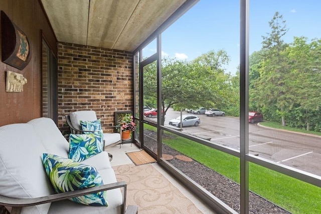 35 Nathan Ln N Unit 104, Plymouth, MN 55441 - view of sunroom / solarium