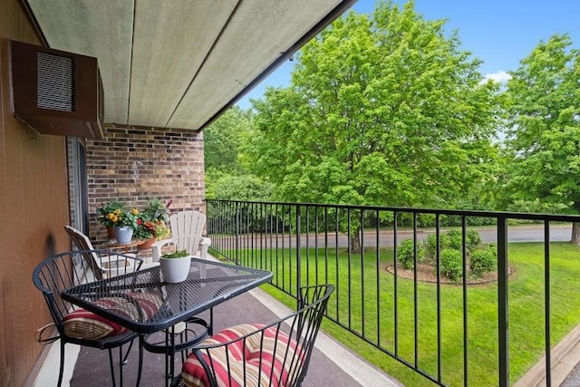 35 Nathan Ln N Unit 104, Plymouth, MN 55441 - view of balcony