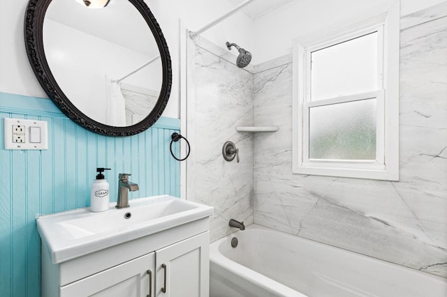 28 16th St, Cloquet, MN 55720 - full bathroom with vanity and shower / bathtub combination with curtain