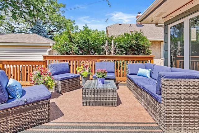 957 Hall Ave W, Saint Paul, MN 55118 - deck with an outdoor living space