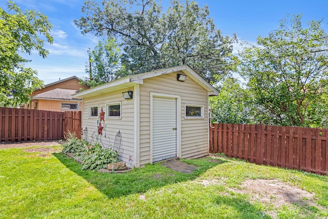 957 Hall Ave W, Saint Paul, MN 55118 - view of shed with a fenced backyard