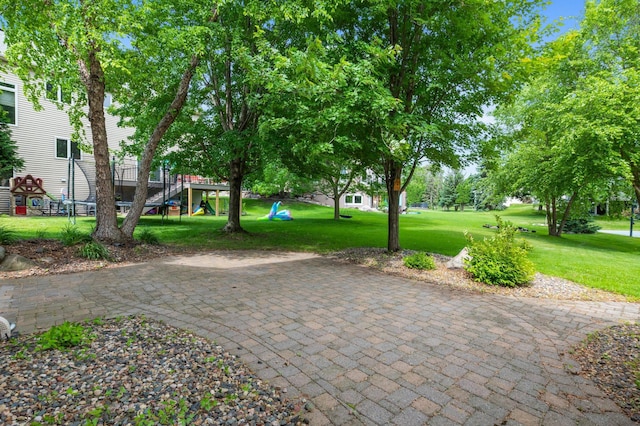 3933 Donegal Way, Eagan, MN 55122 - view of home's community featuring a yard