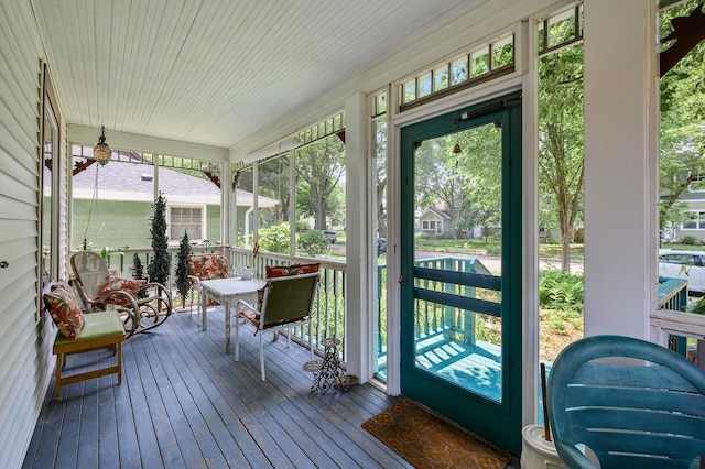 3231 41st Ave S, Minneapolis, MN 55406 - sunroom with plenty of natural light