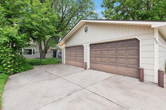 724 Pierce St NE, Minneapolis, MN 55413 - view of detached garage