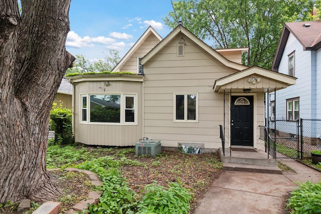 724 Pierce St NE, Minneapolis, MN 55413 - view of front of home with a gate