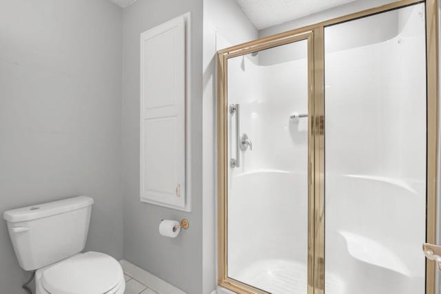 8425 Rice Lake Rd, Maple Grove, MN 55369 - bathroom with a stall shower