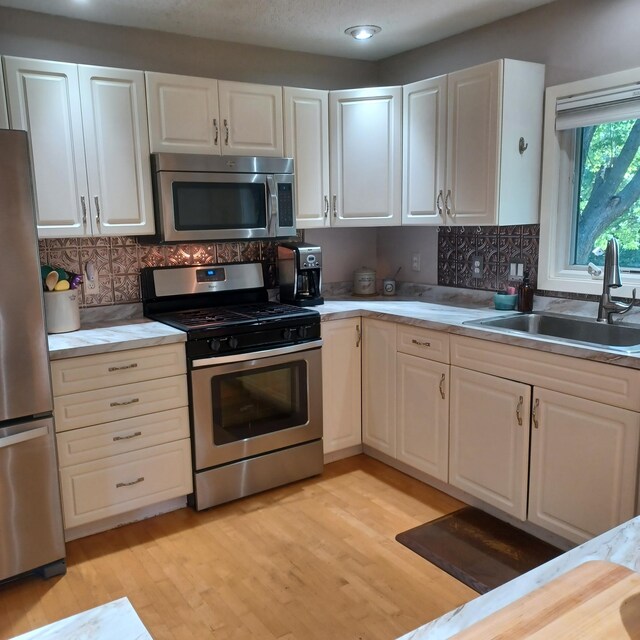 11902 River Hills Cir, Burnsville, MN 55337 - photo 1