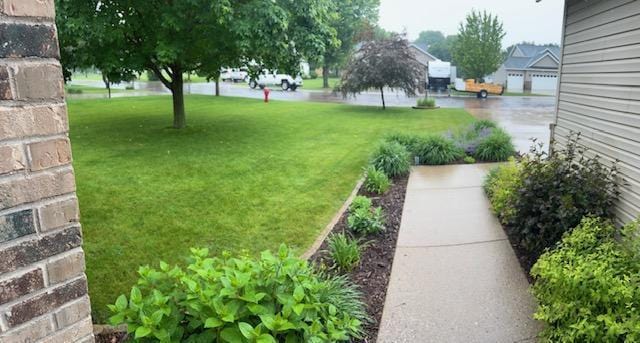 302 Peifer Dr, Litchfield, MN 55355 - view of green lawn