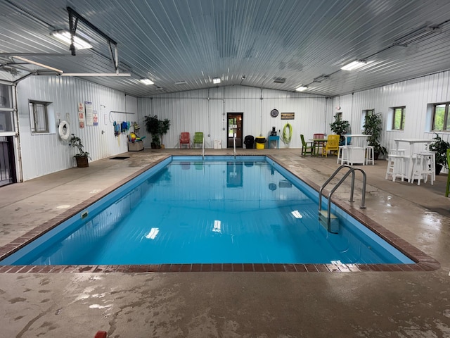 1540 US Highway 59 Unit 203, Detroit Lakes, MN 56501 - view of indoor pool