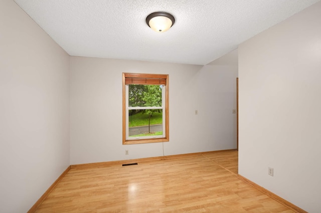 597 Thames Cir, Eagan, MN 55123 - photo 9