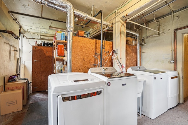 1718 Clinton Ave Unit 6, Minneapolis, MN 55404 - washroom featuring washer and dryer