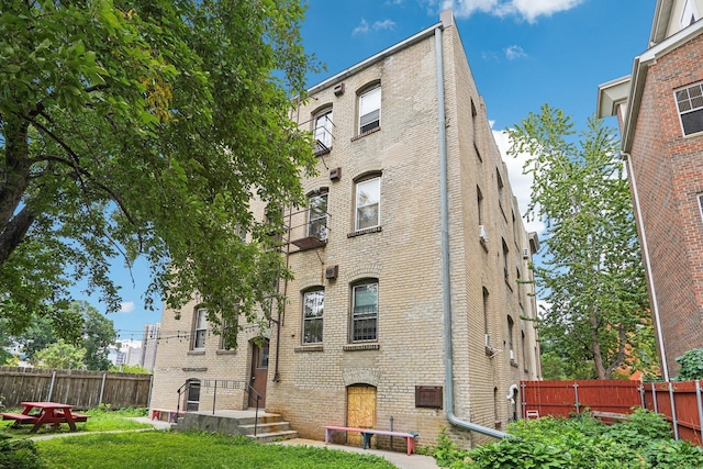 1718 Clinton Ave Unit 6, Minneapolis, MN 55404 - view of building exterior