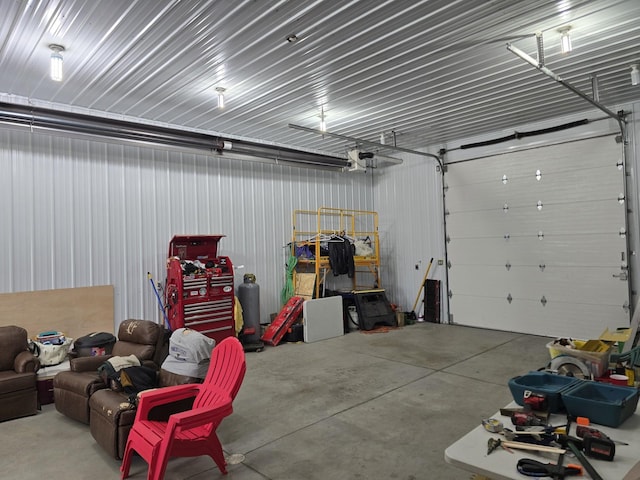 20389 640th Ln, Jacobson, MN 55752 - garage featuring a garage door opener