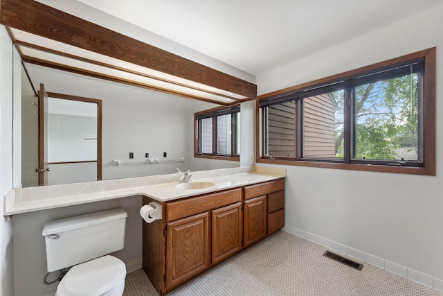 1369 Spencer Rd W, Saint Paul, MN 55108 - bathroom featuring toilet and vanity