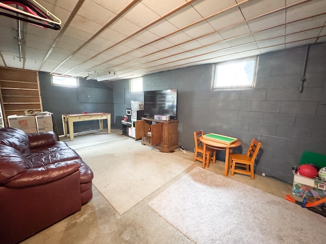 906 Whitford St, Fergus Falls, MN 56537 - living area featuring concrete floors