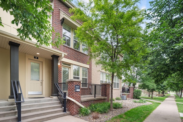 5900 Oxford St Unit 8, Saint Louis Park, MN 55416 - entrance to property with brick siding
