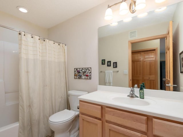 8292 Labont Way Unit 210, Eden Prairie, MN 55344 - bathroom with vanity and shower / bath combination with curtain