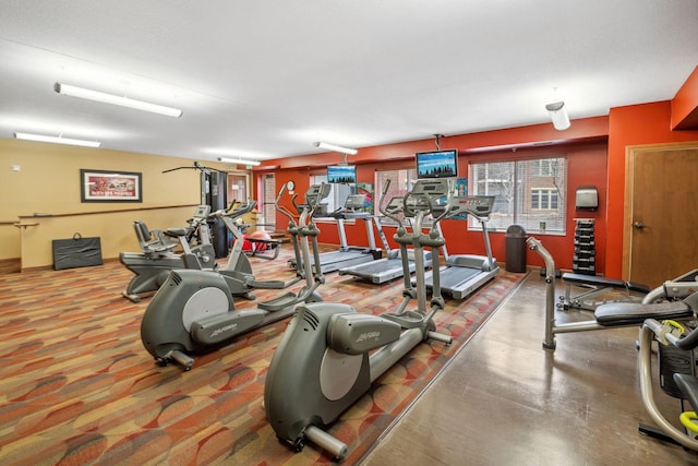 1700 Metro Blvd Unit 210, Edina, MN 55439 - exercise room with baseboards