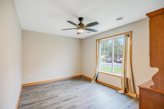 15521 Foghorn Ln, Apple Valley, MN 55124 - unfurnished room featuring ceiling fan and light wood-type flooring