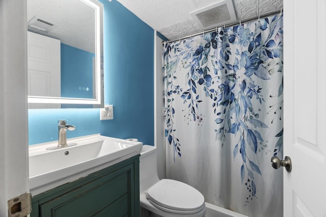 4990 148th Path W, Apple Valley, MN 55124 - full bath with vanity, curtained shower, and a textured ceiling