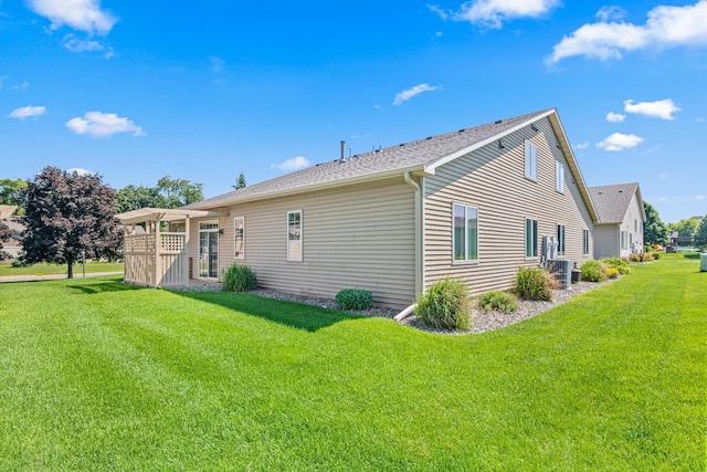 42 Pullman Ave, Saint Paul Park, MN 55071 - rear view of house featuring a lawn