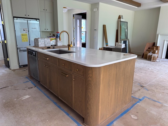 5260 Polaris Ln, Plymouth, MN 55446 - kitchen with dishwashing machine, an island with sink, light countertops, and open floor plan