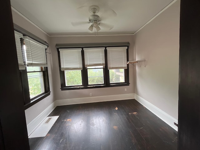 3306 Humboldt Ave N, Minneapolis, MN 55412 - unfurnished room featuring a ceiling fan, wood finished floors, and ornamental molding