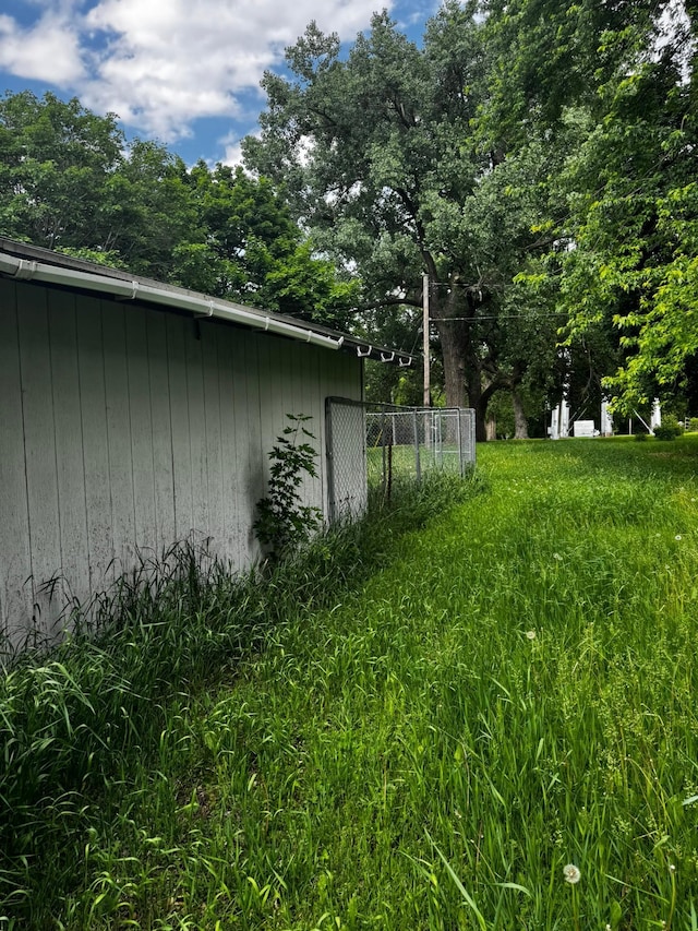 201 Harrison Ave, Sacred Heart, MN 56285 - view of yard