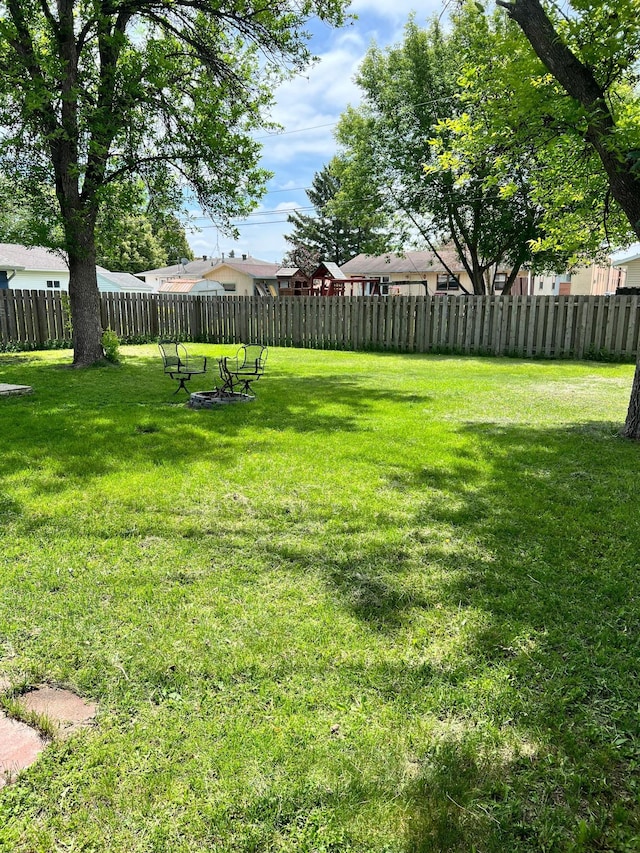 907 22nd Ave S, Moorhead, MN 56560 - view of yard